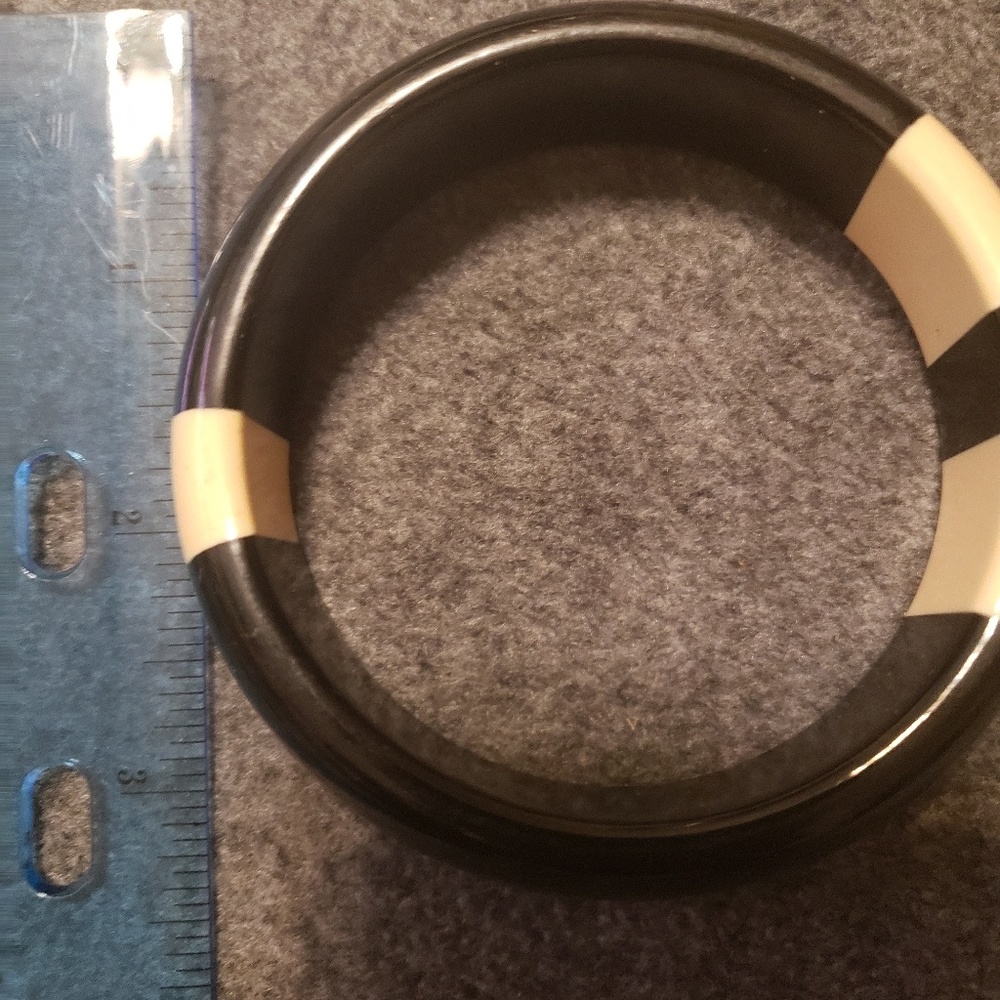 Bracelet black and white